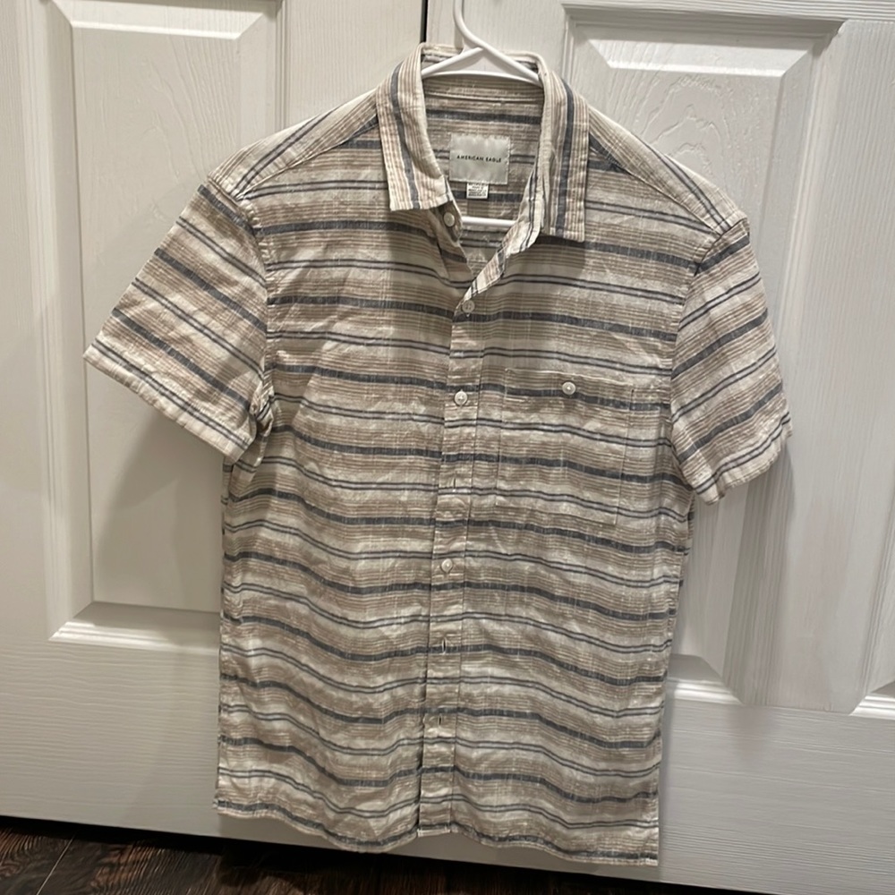 America Eagle short sleeve shirt